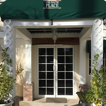 One South Place Hotel Kota Belize Bagian luar foto
