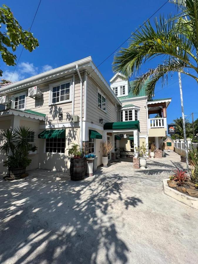 One South Place Hotel Kota Belize Bagian luar foto