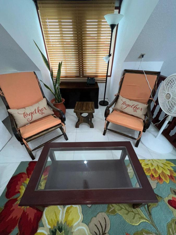 One South Place Hotel Kota Belize Bagian luar foto