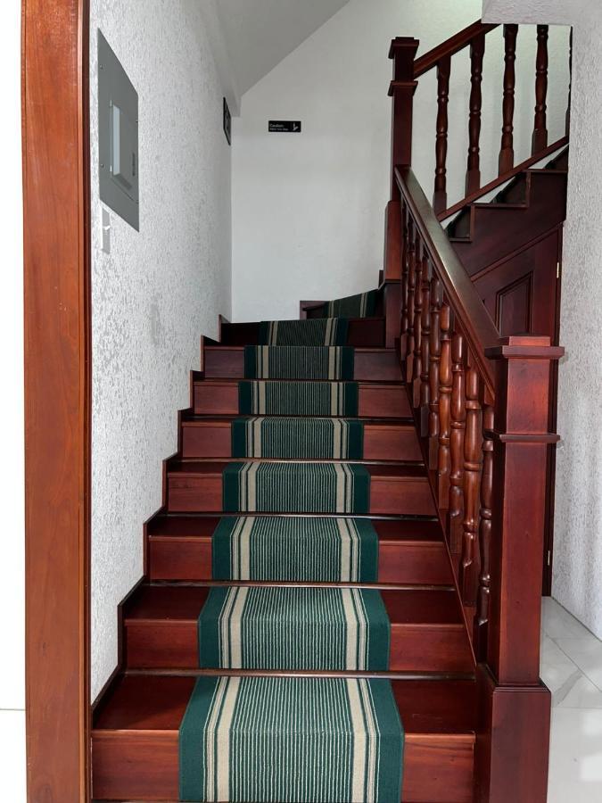 One South Place Hotel Kota Belize Bagian luar foto