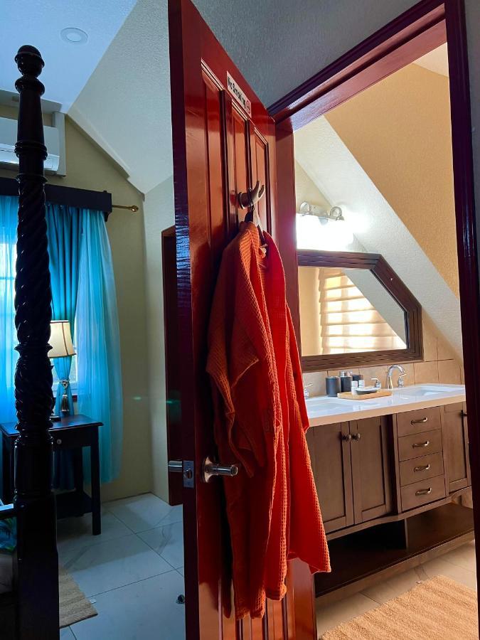 One South Place Hotel Kota Belize Bagian luar foto