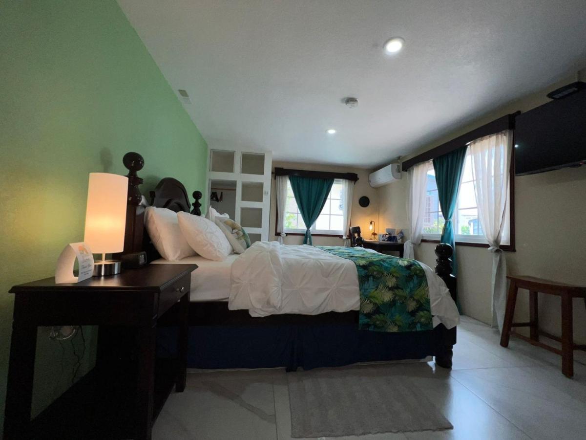 One South Place Hotel Kota Belize Bagian luar foto