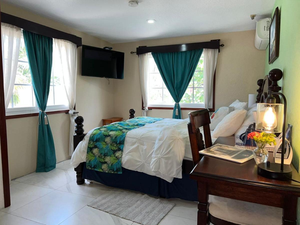 One South Place Hotel Kota Belize Bagian luar foto