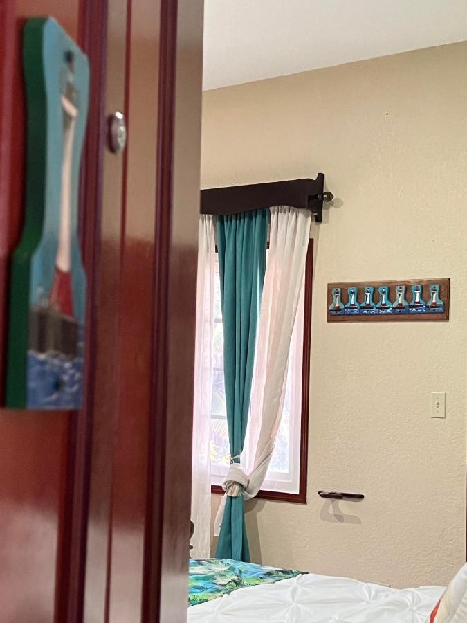 One South Place Hotel Kota Belize Bagian luar foto