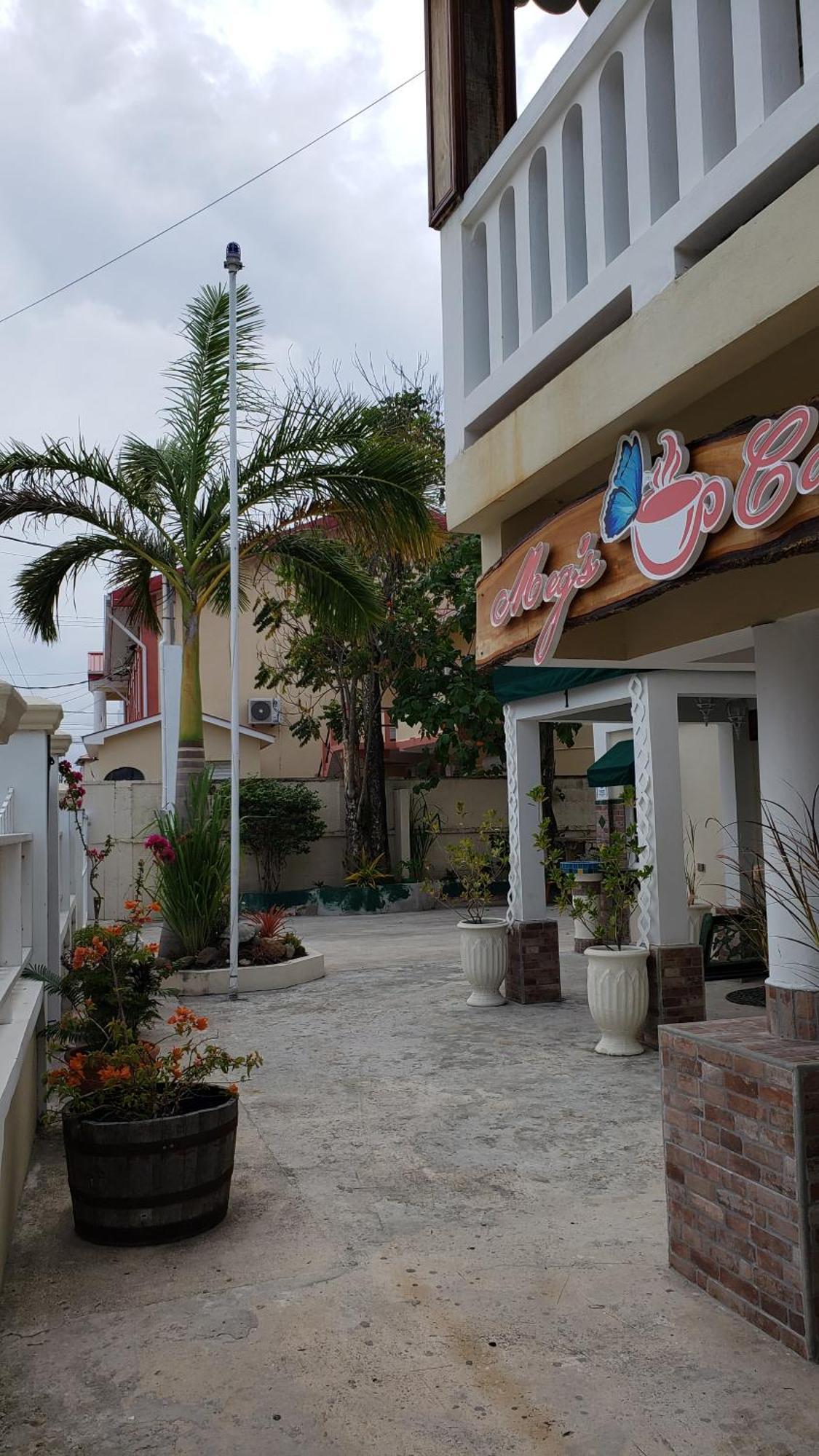 One South Place Hotel Kota Belize Bagian luar foto